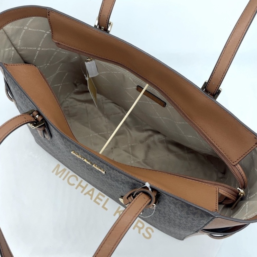 Michael Kors Large Gilly Brown Tote Shoulder Bag and Wallet Set - Picture 6 of 15